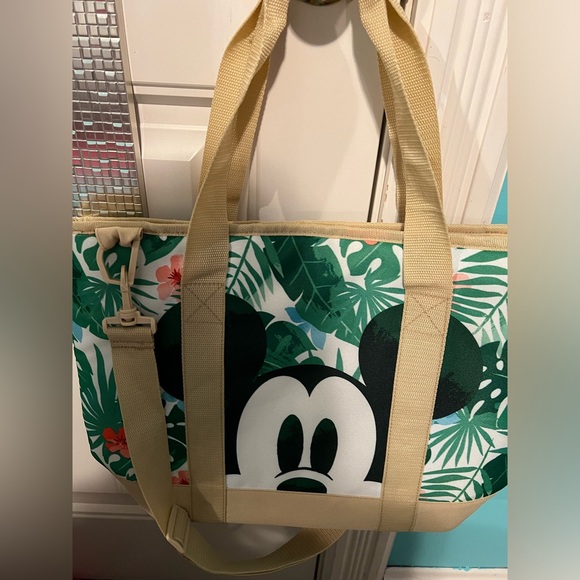 Disney cooler tote - Picture 1 of 3